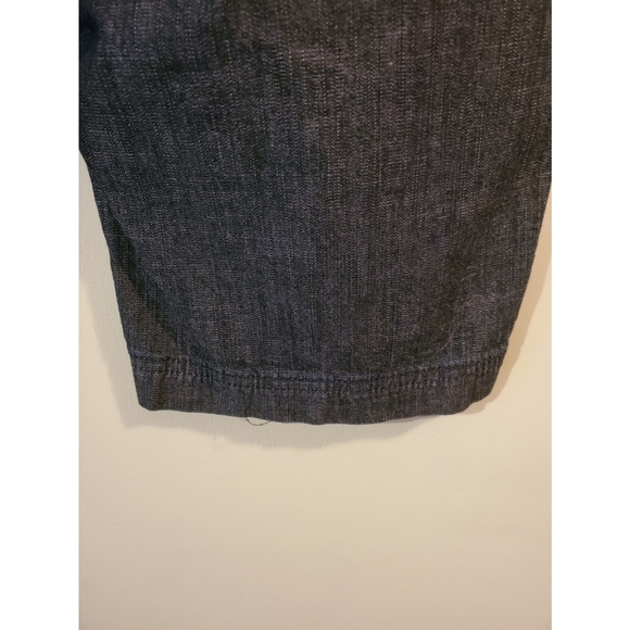 Capris - Picture 4 of 5